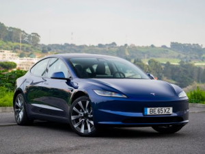 Tesla Model 3 Седан 09.2023 -  н.в.