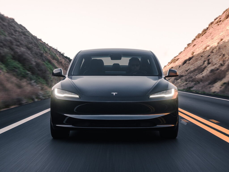 TESLA Model 3 Model 3 1 поколение, рестайлинг Седан, 5YJ3