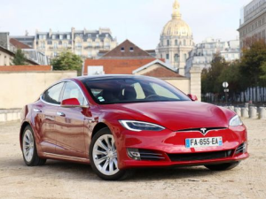 Tesla Model S Лифтбек 04.2016 - 05.2021