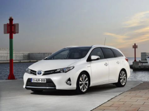 Toyota Auris (E180) Универсал, Гибрид 09.2012 - 06.2015