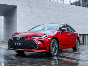 Toyota Avalon (XX50) Седан, Гибрид 01.2022 -  н.в.