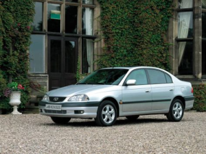 Toyota Avensis (T220) Седан 07.2000 - 01.2003
