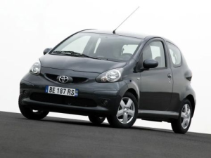 Toyota Aygo (B10) Хэтчбек 3 дв. 02.2005 - 12.2008