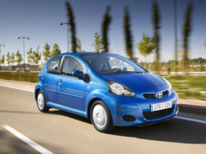 Toyota Aygo (B10) Хэтчбек 5 дв. 12.2008 - 02.2012