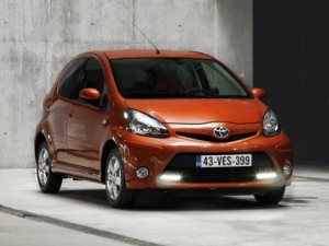 Toyota Aygo (B10) Хэтчбек 5 дв. 02.2012 - 06.2014
