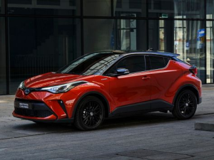 Toyota C-HR Джип/SUV 5 дв. 09.2019 - 11.2023