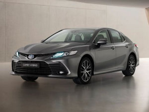 Toyota Camry (XV70) Седан, Гибрид 11.2020 - 11.2021
