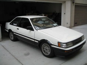 Toyota Corolla Levin (E80) Купе 05.1985 - 05.1987