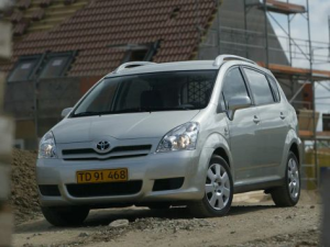 Toyota Corolla Verso (AR10) Минивэн 02.2004 - 05.2007