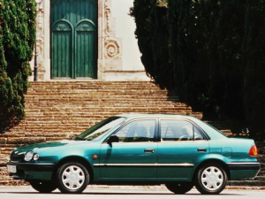 Toyota Corolla (E110) Седан 05.1997 - 01.2000