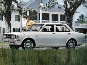 Toyota Corona (T80) Седан 08.1972 - 07.1973