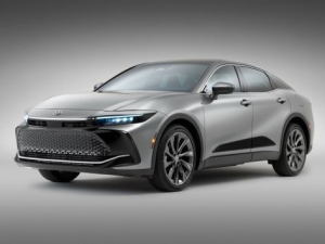 Toyota Crown Седан, Гибрид 07.2022 -  н.в.