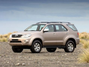 Toyota Fortuner (AN50, AN60) Джип/SUV 5 дв. 11.2004 - 07.2008