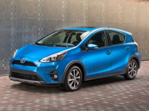 Toyota Prius C (NHP10) Хэтчбек 5 дв., Гибрид 06.2017 - 12.2019
