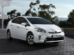 Toyota Prius PHV (XW35) Лифтбек, Гибрид 01.2012 - 09.2016