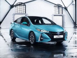 Toyota Prius PHV (XW50) Лифтбек, Гибрид 09.2016 - 01.2023