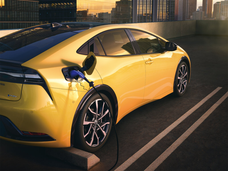 TOYOTA Prius PHV Prius PHV 5 поколение Лифтбек, Гибрид, MXWH61