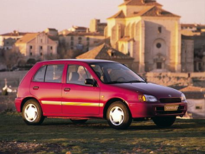 Toyota Starlet (P90) Хэтчбек 5 дв. 01.1996 - 08.1999