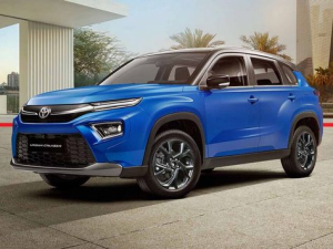 Toyota Urban Cruiser Джип/SUV 5 дв., Гибрид 07.2022 -  н.в.