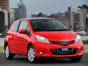Toyota Yaris (XP130) Хэтчбек 3 дв. 12.2010 - 06.2014