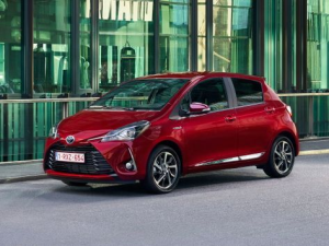 Toyota Yaris (XP130) Хэтчбек 5 дв., Гибрид 04.2017 - 08.2020