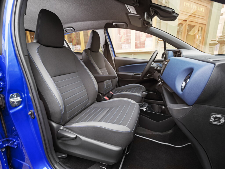 TOYOTA Yaris Yaris 3 поколение, 2-й рестайлинг Хэтчбек 5 дв., Гибрид, KSP130, NHP130, NSP131