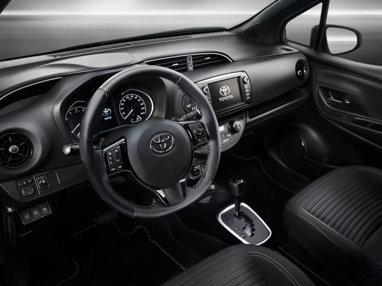 TOYOTA Yaris Yaris 3 поколение, 2-й рестайлинг Хэтчбек 5 дв., Гибрид, KSP130, NHP130, NSP131