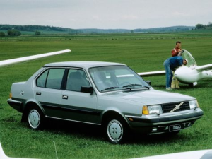 Volvo 360 Седан 08.1984 - 11.1990