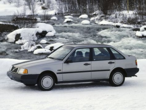 Volvo 440 Лифтбек 03.1988 - 09.1993