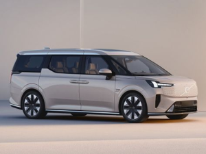 Volvo EM90 Минивэн 11.2023 -  н.в.