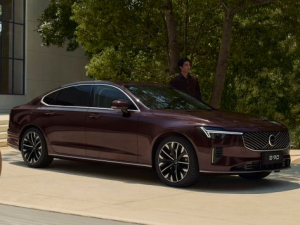 Volvo S90 Седан, Гибрид 04.2025 -  н.в.