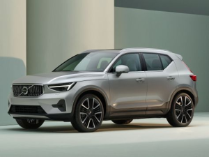 Volvo XC40 Джип/SUV 5 дв., Гибрид 02.2022 -  н.в.