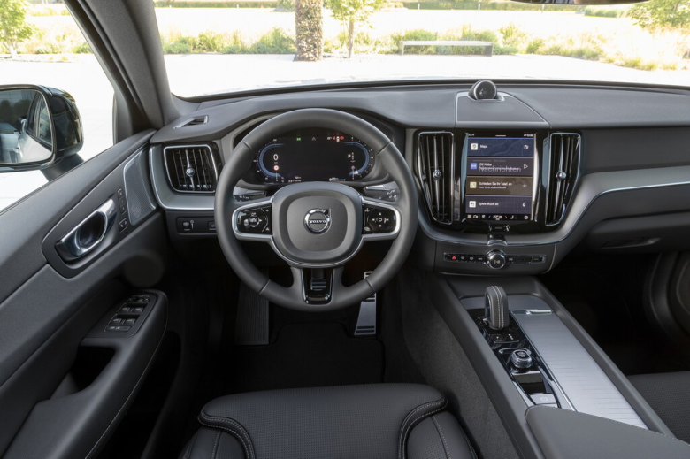 VOLVO XC60 XC60 2 поколение, рестайлинг Джип/SUV 5 дв., Гибрид, UZ, UZK2, UZK5