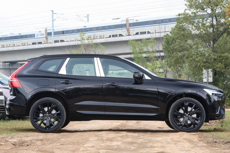 VOLVO XC60 XC60 2 поколение, рестайлинг Джип/SUV 5 дв., Гибрид, 