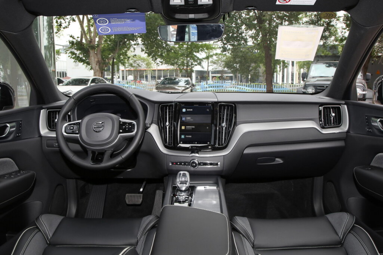 VOLVO XC60 XC60 2 поколение, рестайлинг Джип/SUV 5 дв., Гибрид, 