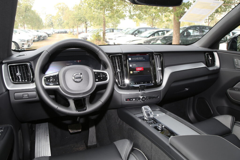 VOLVO XC60 XC60 2 поколение, рестайлинг Джип/SUV 5 дв., Гибрид, 