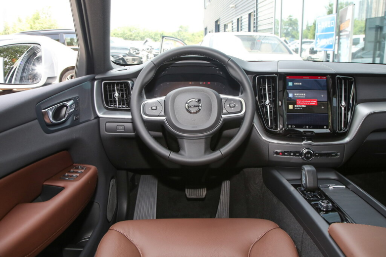 VOLVO XC60 XC60 2 поколение, рестайлинг Джип/SUV 5 дв., Гибрид, 