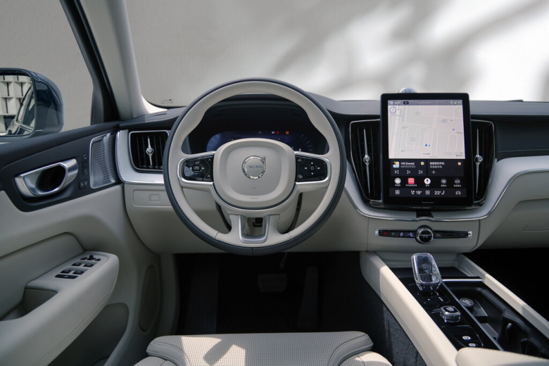 VOLVO XC60 XC60 2 поколение, 2-й рестайлинг Джип/SUV 5 дв., Гибрид, UZ
