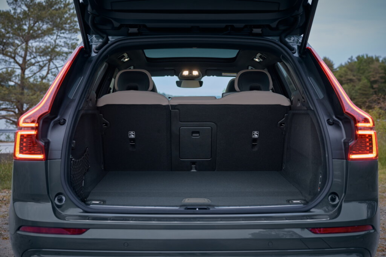 VOLVO XC60 XC60 2 поколение, 2-й рестайлинг Джип/SUV 5 дв., Гибрид, UZ