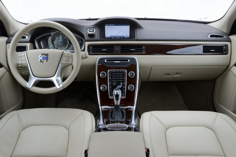 VOLVO XC70 XC70 3 поколение, рестайлинг Универсал, BZ52,  BZ88, BZ73, BZ82, BZ83, BZ97