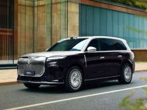 Voyah Taishan Джип/SUV 5 дв., Гибрид 09.2025 -  н.в.