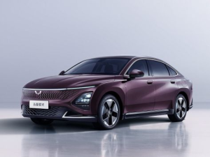 Wuling Starlight Седан, Гибрид 08.2023 -  н.в.